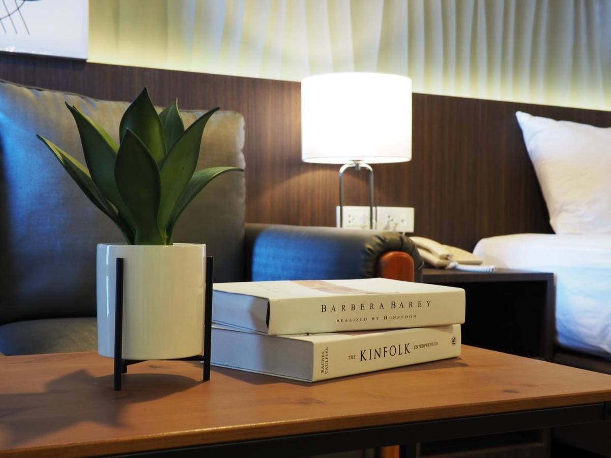 Pb Grand Hotel Хат Яй Екстериор снимка