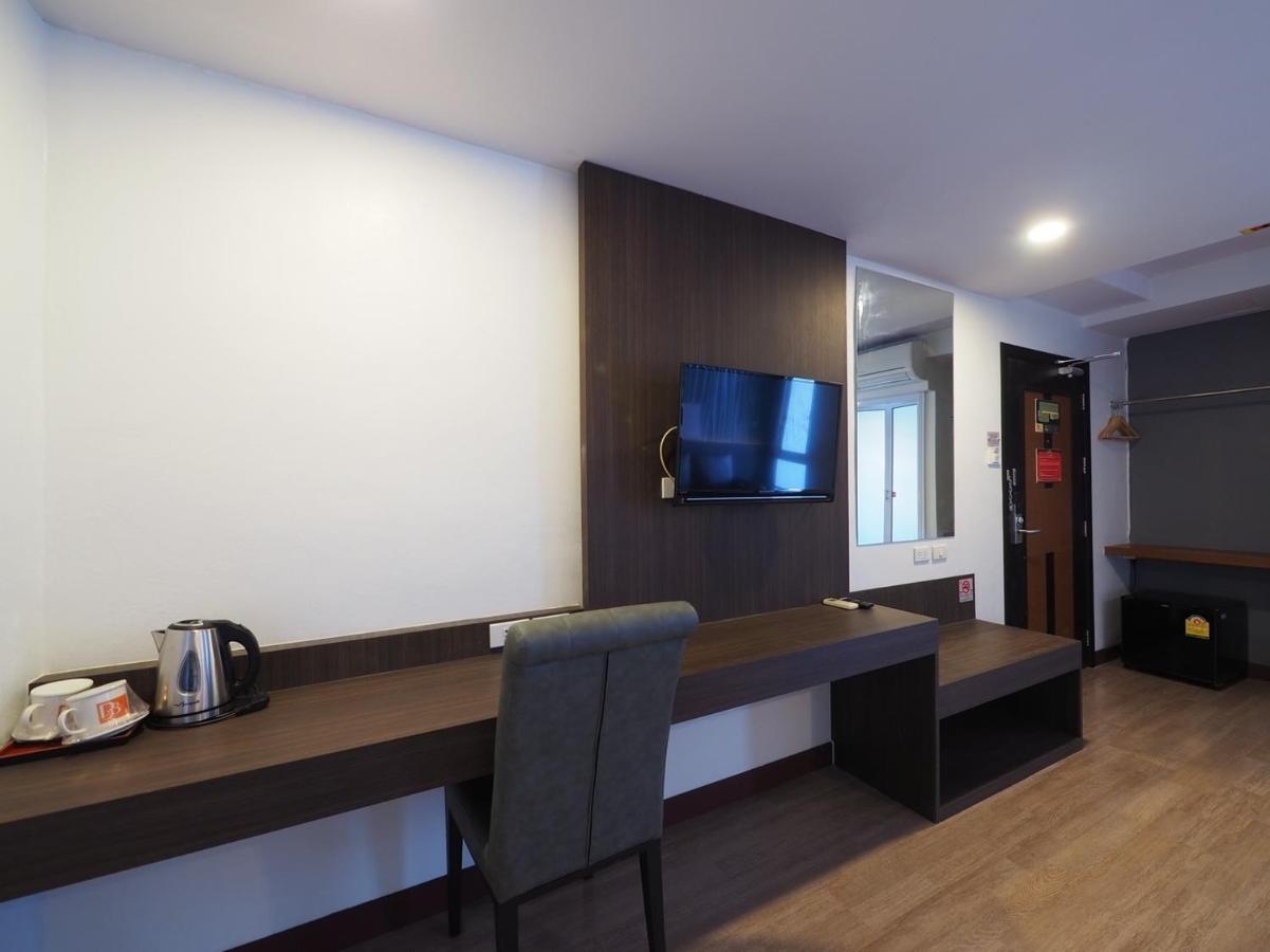 Pb Grand Hotel Хат Яй Екстериор снимка