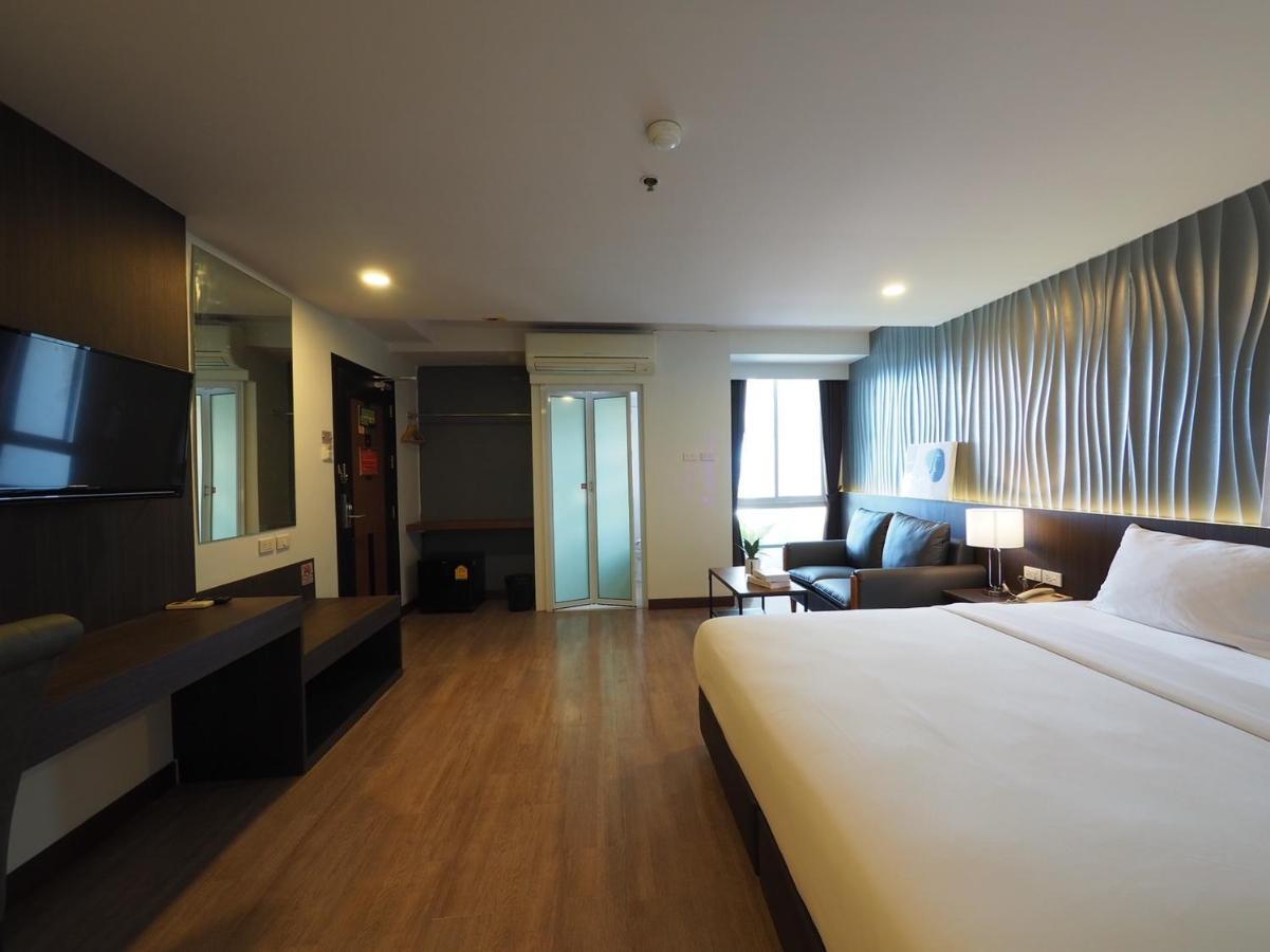 Pb Grand Hotel Хат Яй Екстериор снимка