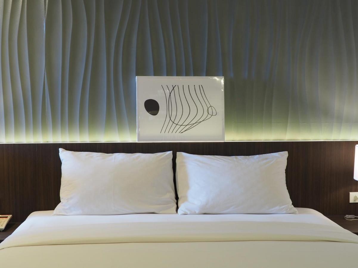 Pb Grand Hotel Хат Яй Екстериор снимка