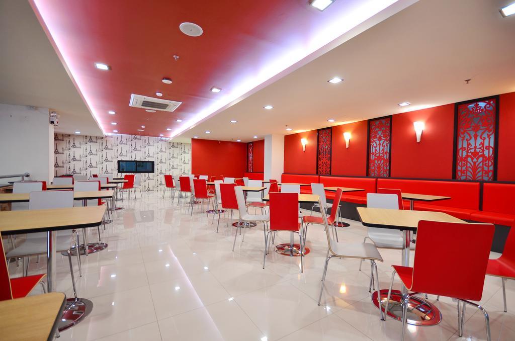 Pb Grand Hotel Хат Яй Екстериор снимка