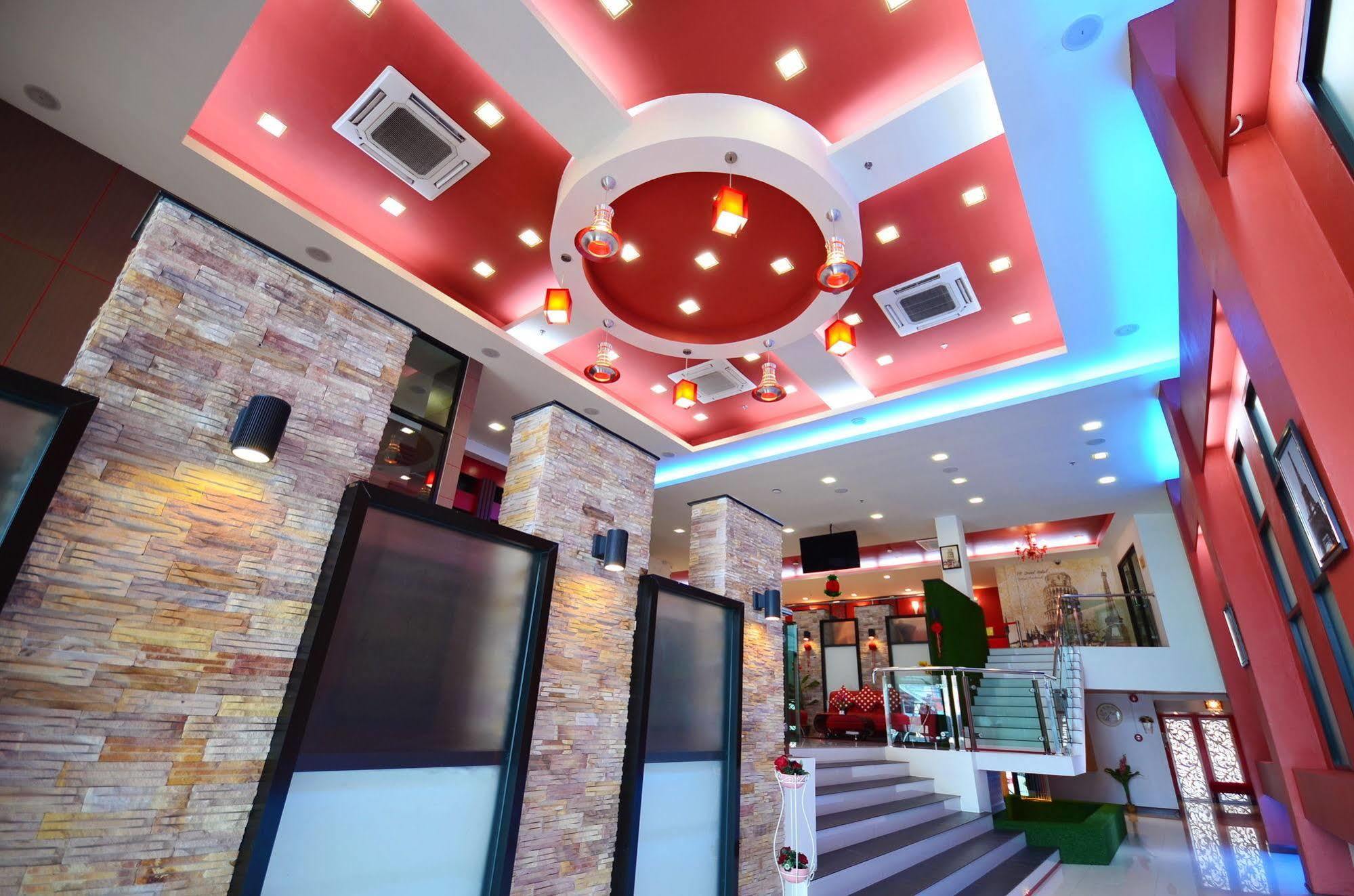 Pb Grand Hotel Хат Яй Екстериор снимка